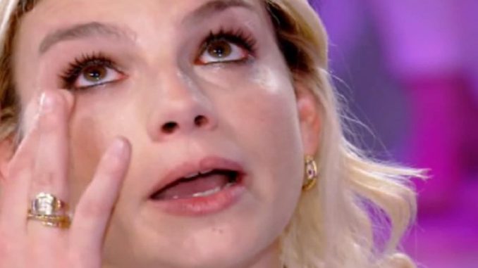 emma-marrone-piange