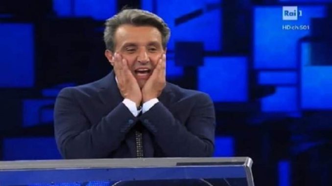 Flavio-Insinna-umilia-concorrente-580x360