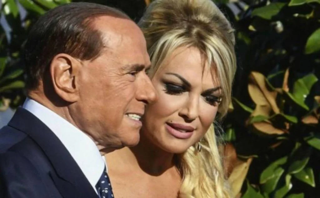 Silvio Berlusconi dice addio a Francesca Pascale: la risposta del ...