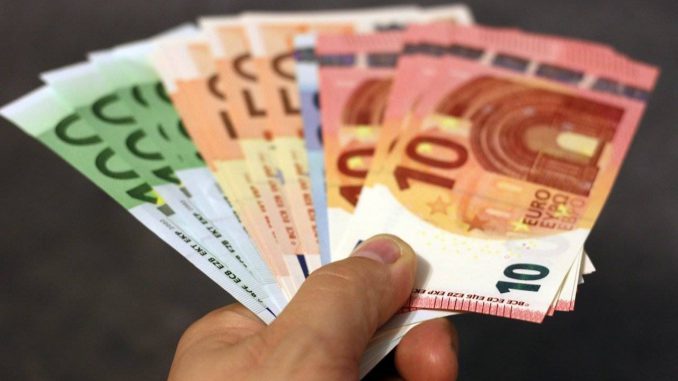 money-1005464_1280-1