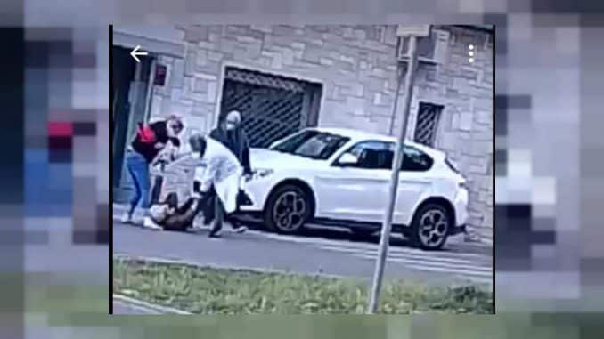 1000x563_coronavirus-medico-aggredisce-anziano