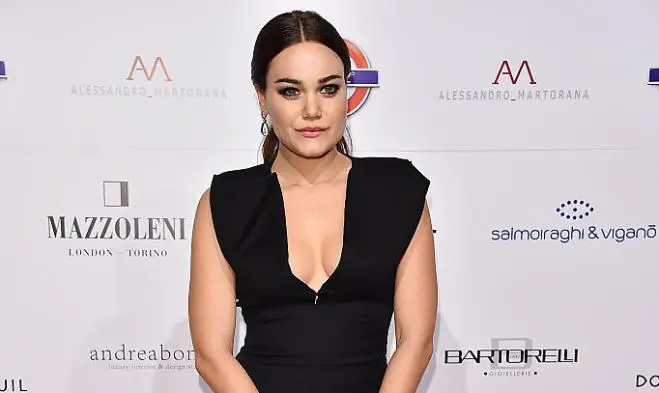 Romina Carrisi In Crisi Durante La Quarantena Cosa Penseranno Albano E Romina Power Controcopertina Com