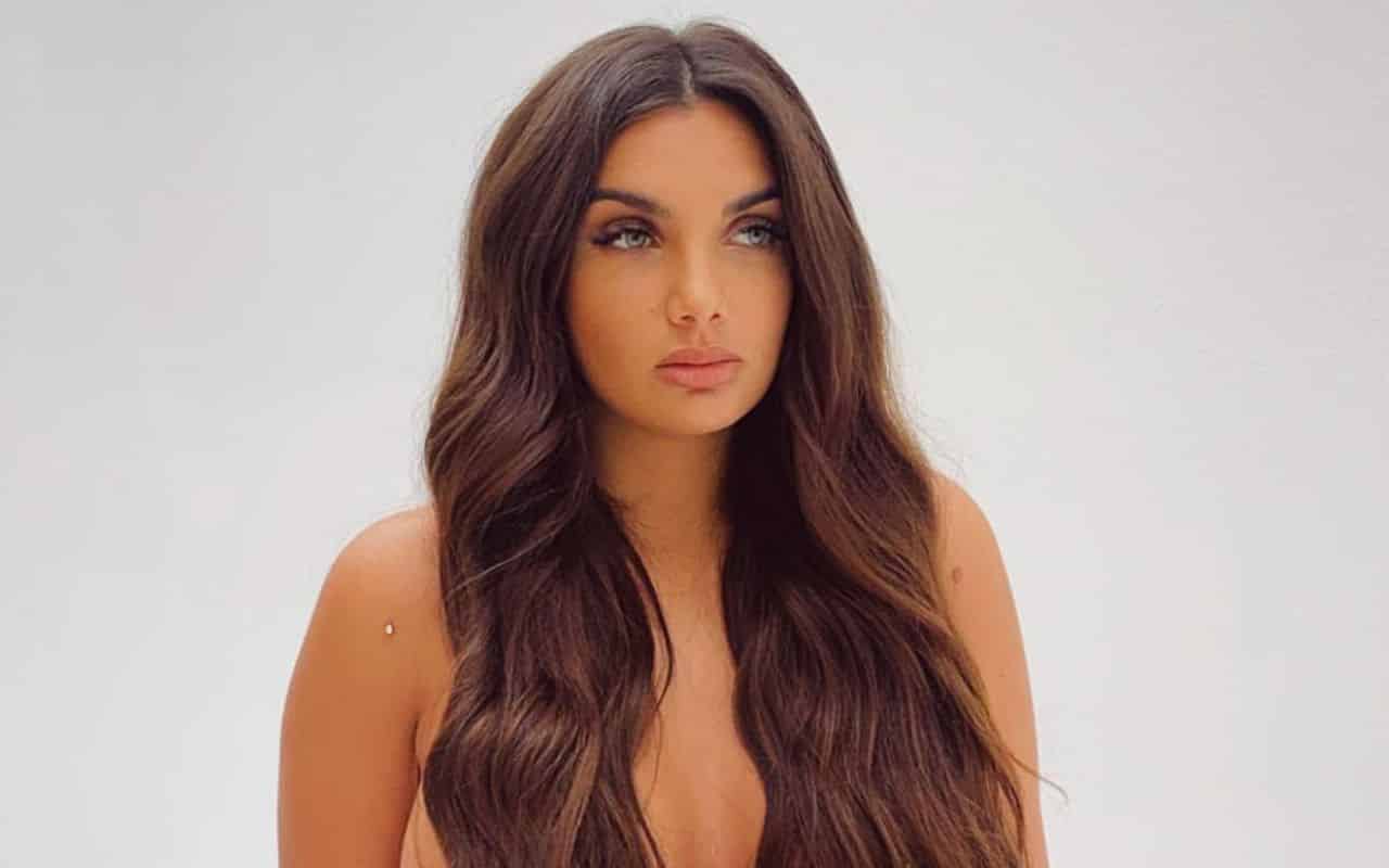 Elettra Lamborghini, sorpresa in albergo: la cantante senza parole sui social | Controcopertina.com