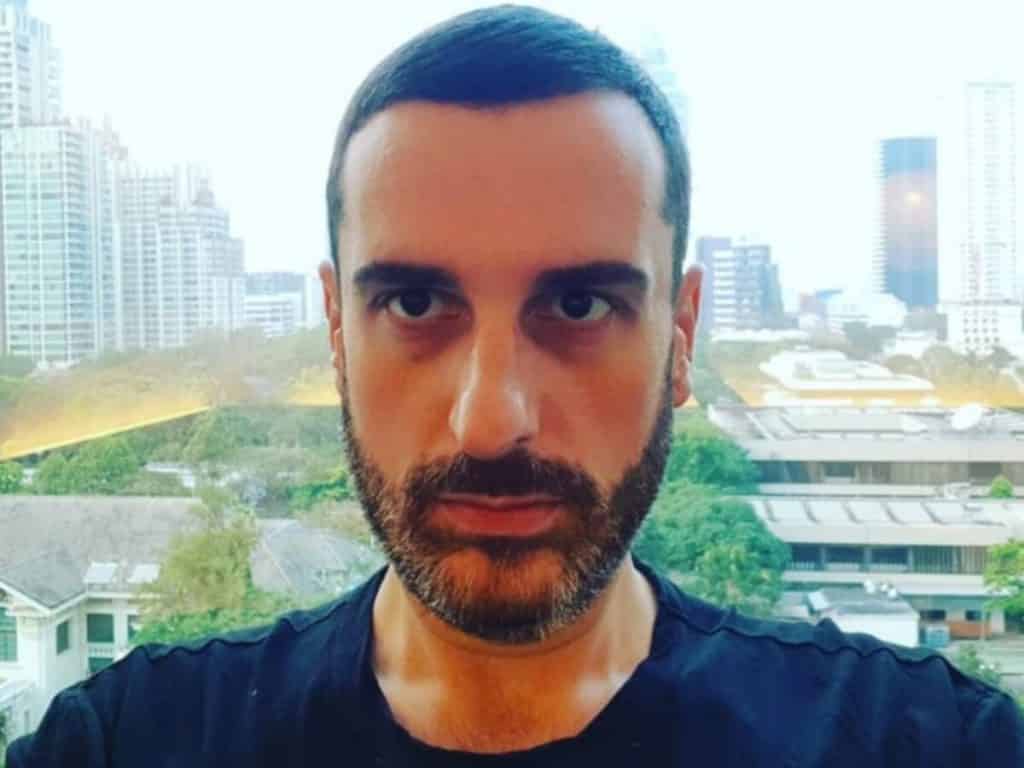 Costantino Della Gherardesca La Confessione Sulla Malattia Ho Vissuto In Un Ospedale Psichiatrico Controcopertina Com