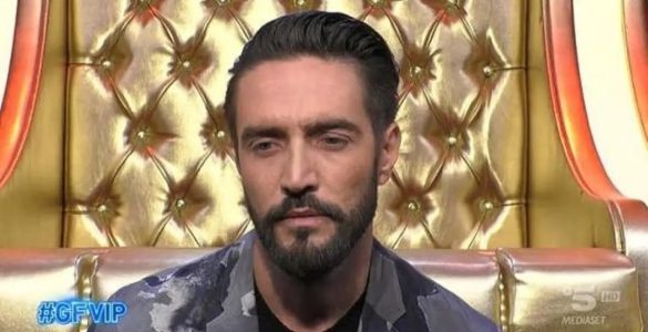 "E adesso...". Alex Belli e il colpo di testa al Grande Fratello Vip: cosa succede dopo la fuga choc dalla Casa