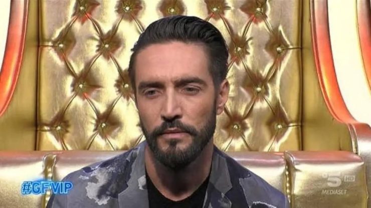 "E adesso...". Alex Belli e il colpo di testa al Grande Fratello Vip: cosa succede dopo la fuga choc dalla Casa