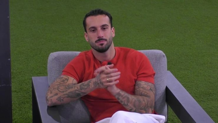 "Veronica, ce l'ho con te". Grande Fratello Vip, Andreas Muller forte e chiaro: succede tutto all'improvviso (VIDEO)