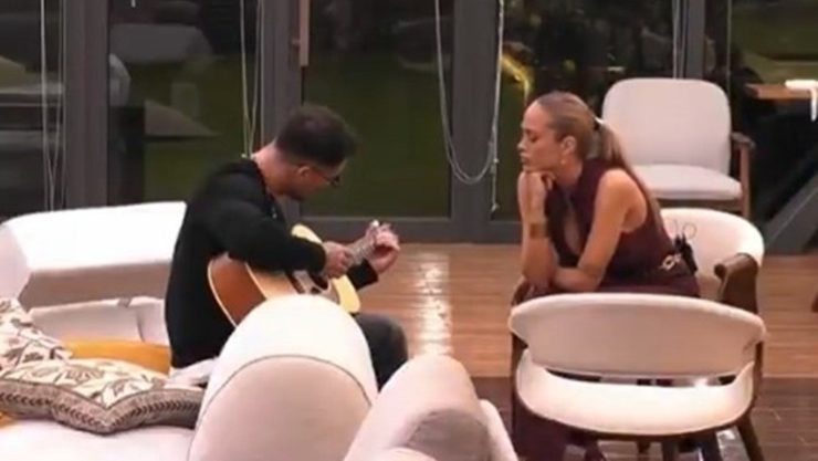 "Chiamate Veronica Peparini". Grande Fratello Vip, Federica Morello si lancia su Andreas Muller e lui... "Stavolta è casino vero" (VIDEO)