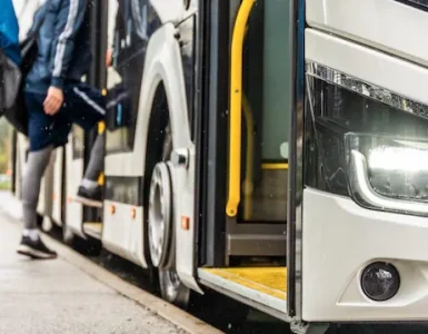 da un autobus