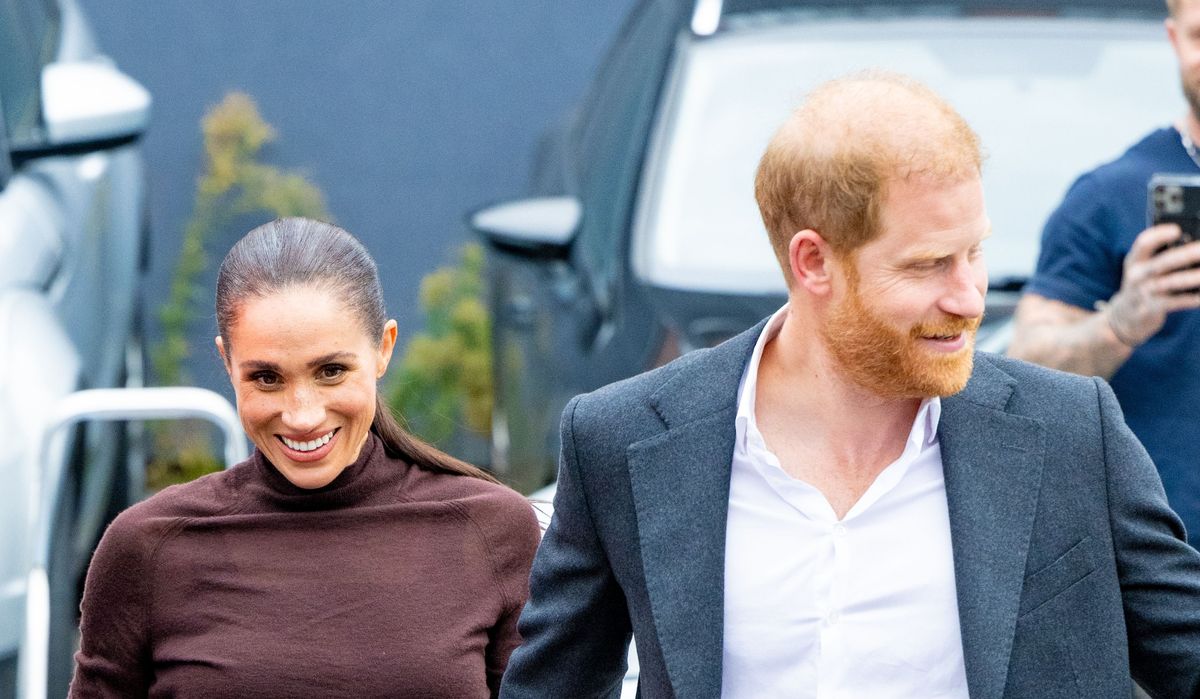 Harry and Meghan greeted crowds in Nottingham